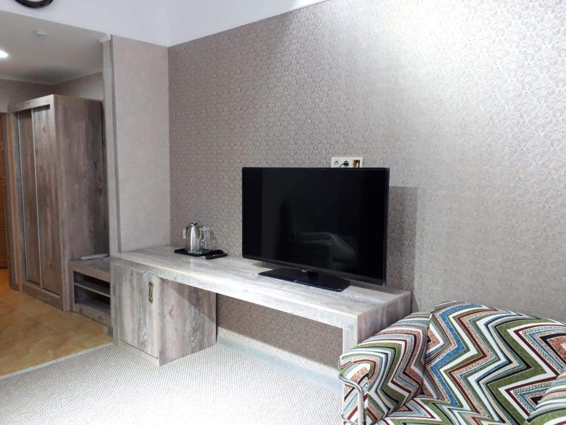 Artastana Hotel Luaran gambar